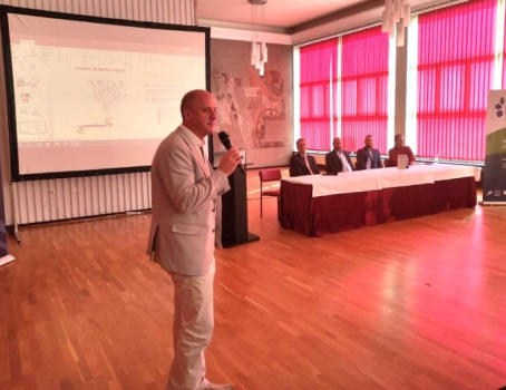 konferenca-novice-vzrec-1 Vzorčna slika konferenca
